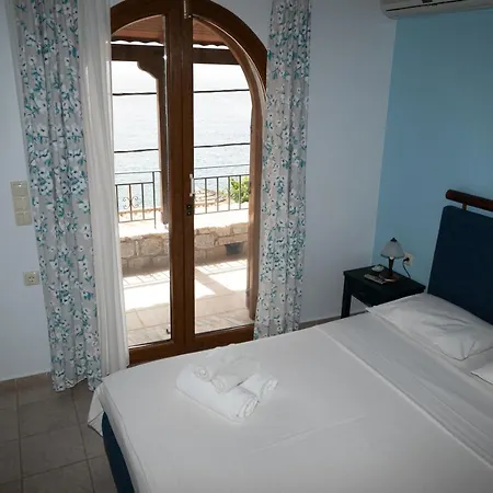 Sophia Limeni Apartments And Studios *