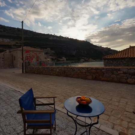 Διαμέρισμα Sophia Limeni Apartments And Studios *